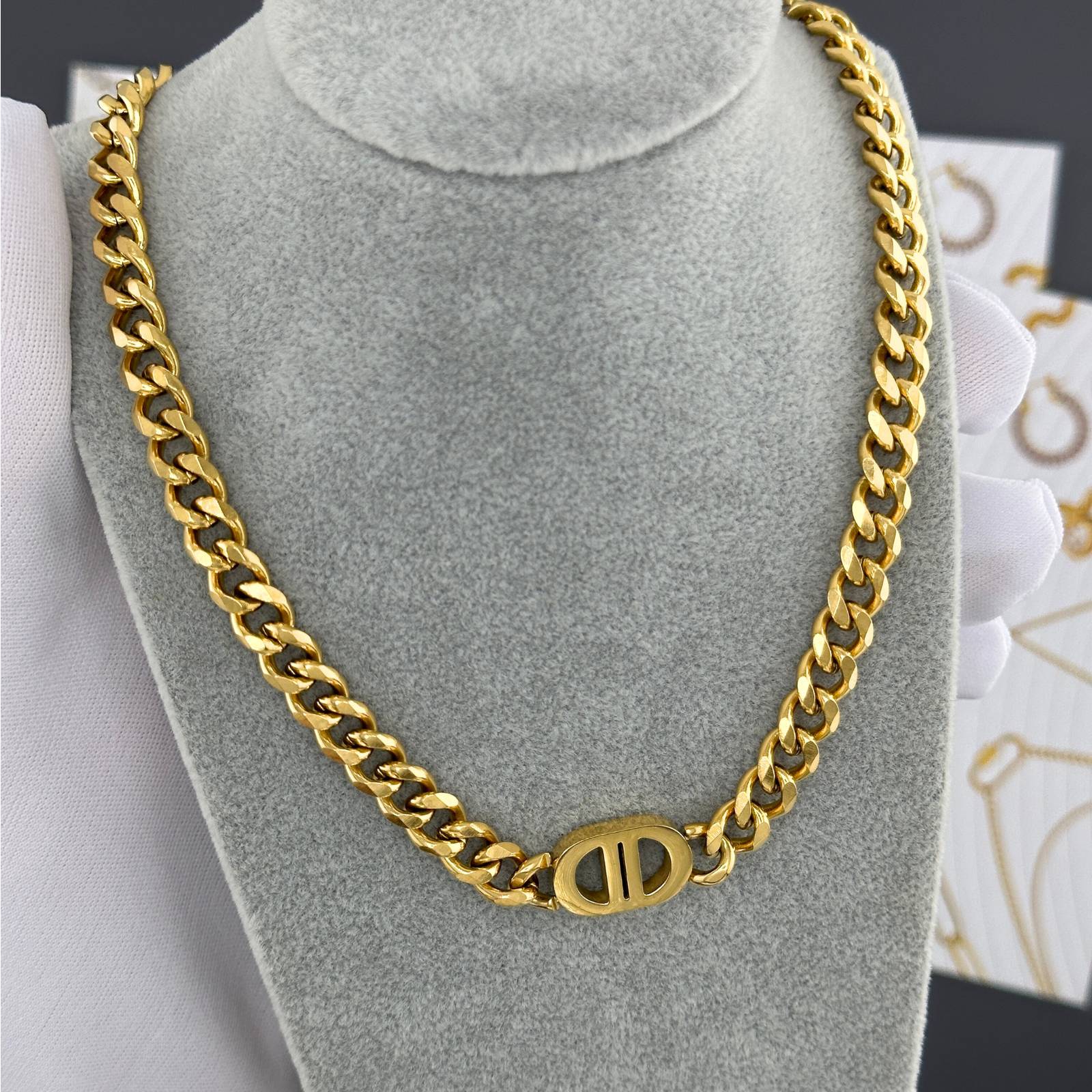 Gold Link Chain Choker Necklace